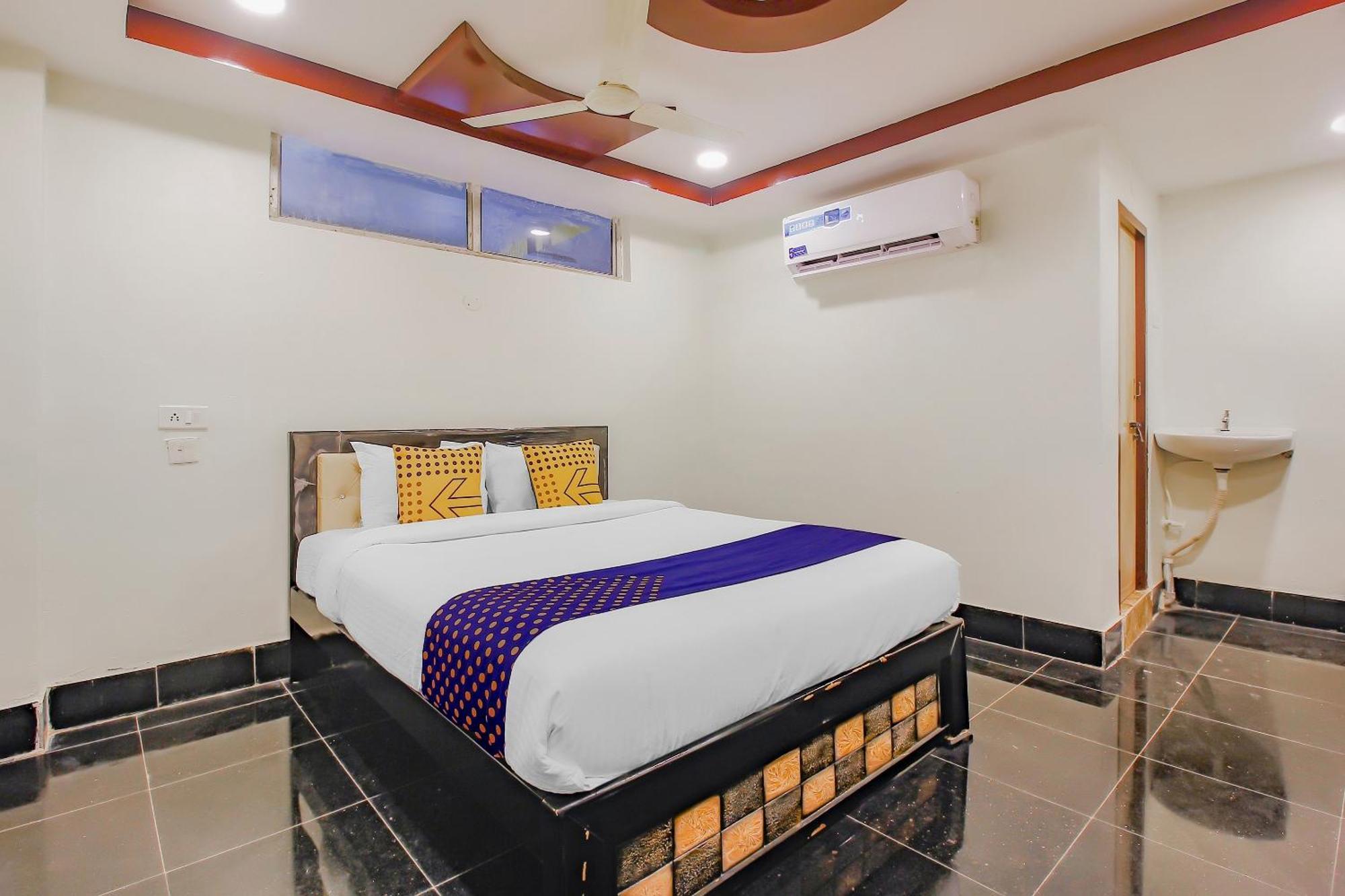 Spot On Hotel Grand Inn Warangal Exterior foto